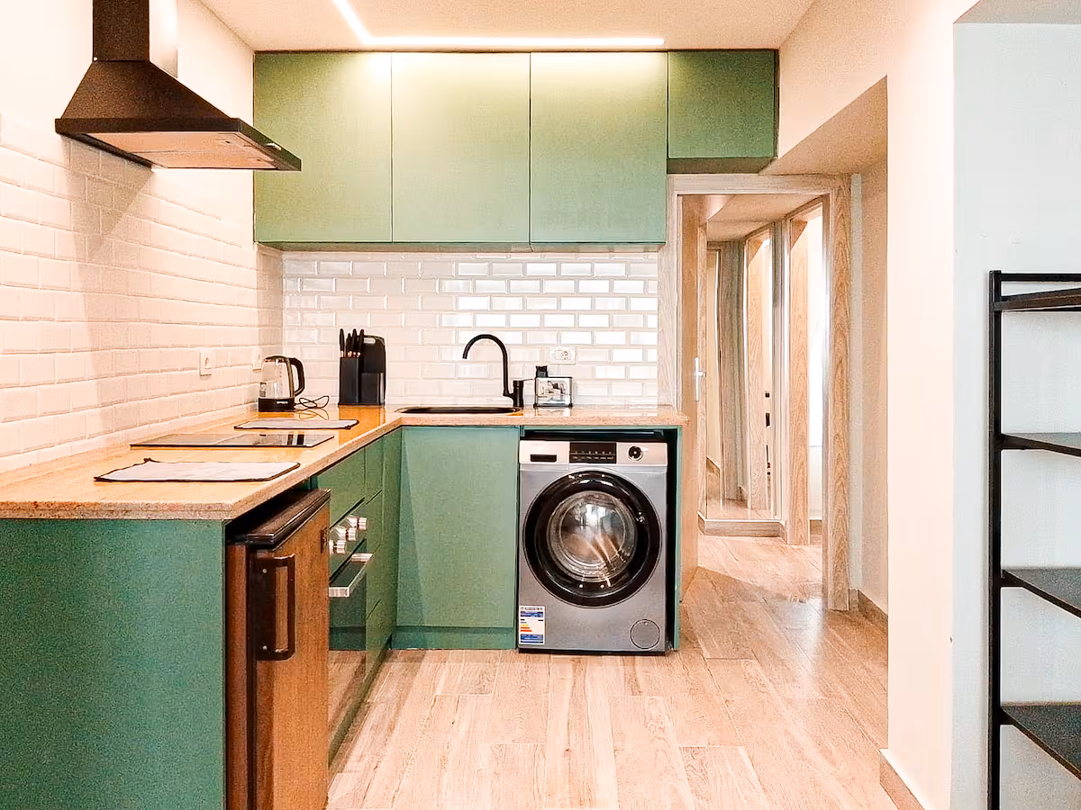 Stylisch New Marina Penthouse with 100m Rooftop - Image 5