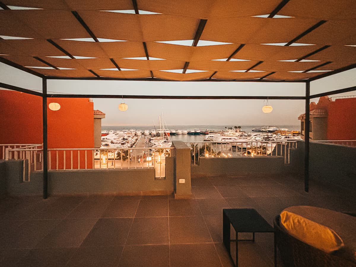 Stylisch New Marina Penthouse with 100m Rooftop - Image 6