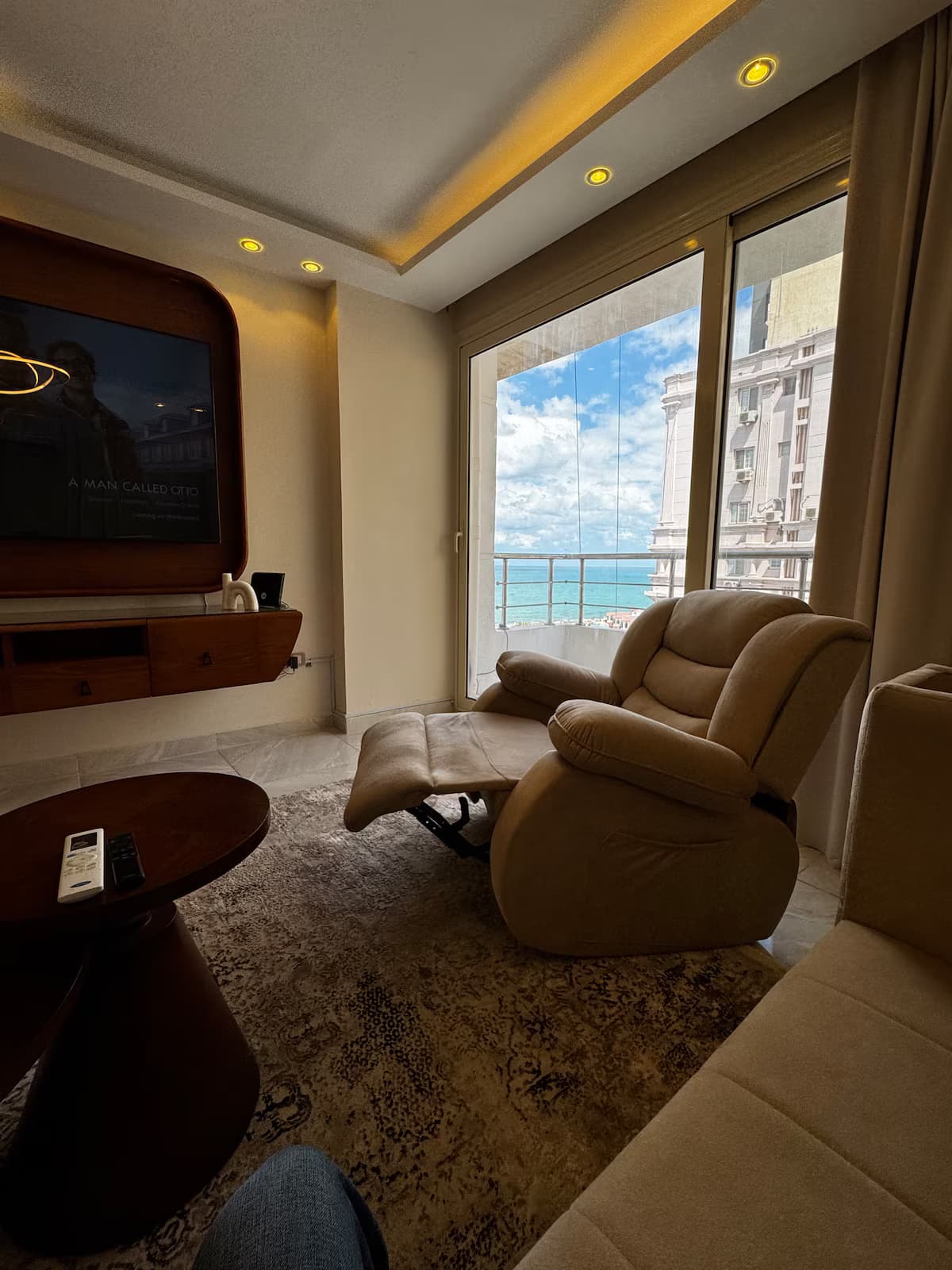 Luxury Seaview onebed Apartment – Saba Pasha, Alex