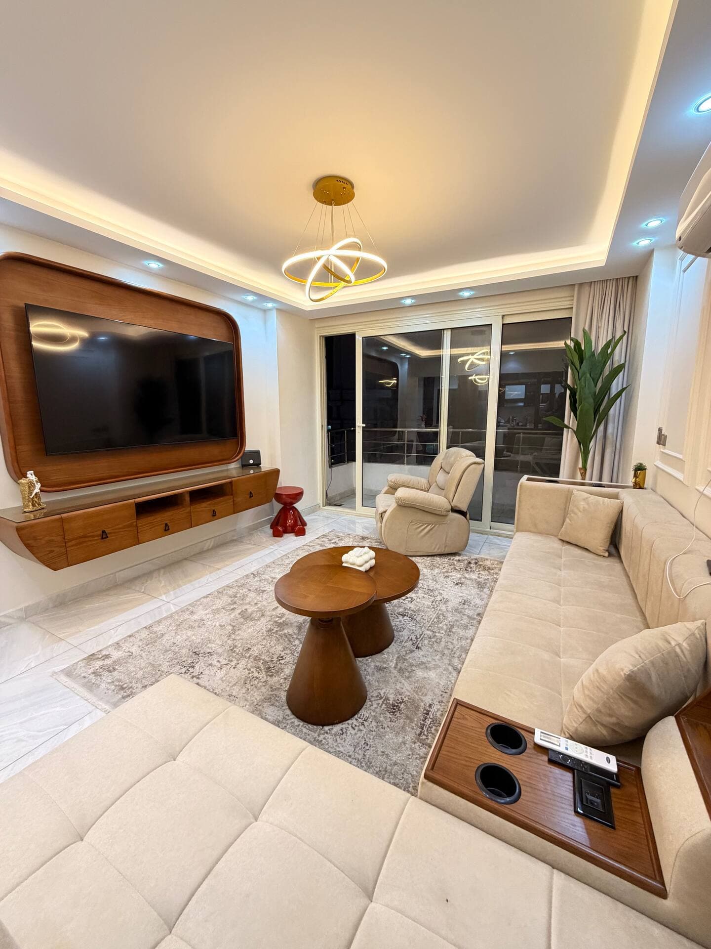 Luxury Seaview onebed Apartment – Saba Pasha, Alex - Image 2