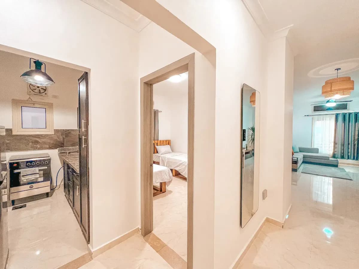 New & Modern 3 Bdr - near Beach - Image 3