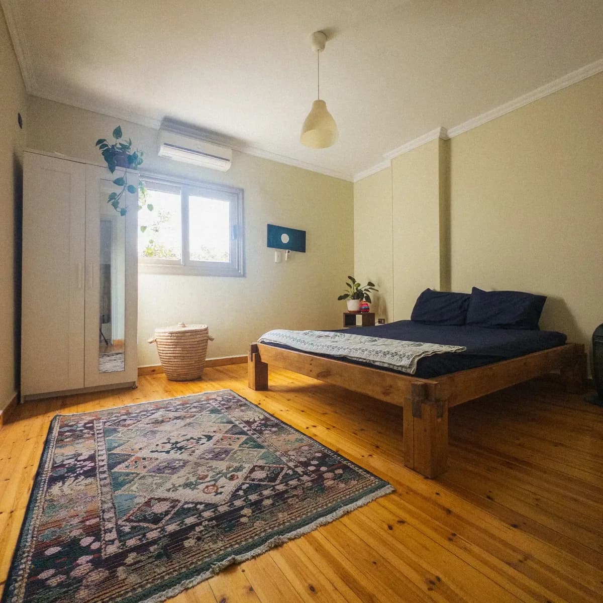 Peaceful Room with Tree View in Maadi - Image 5