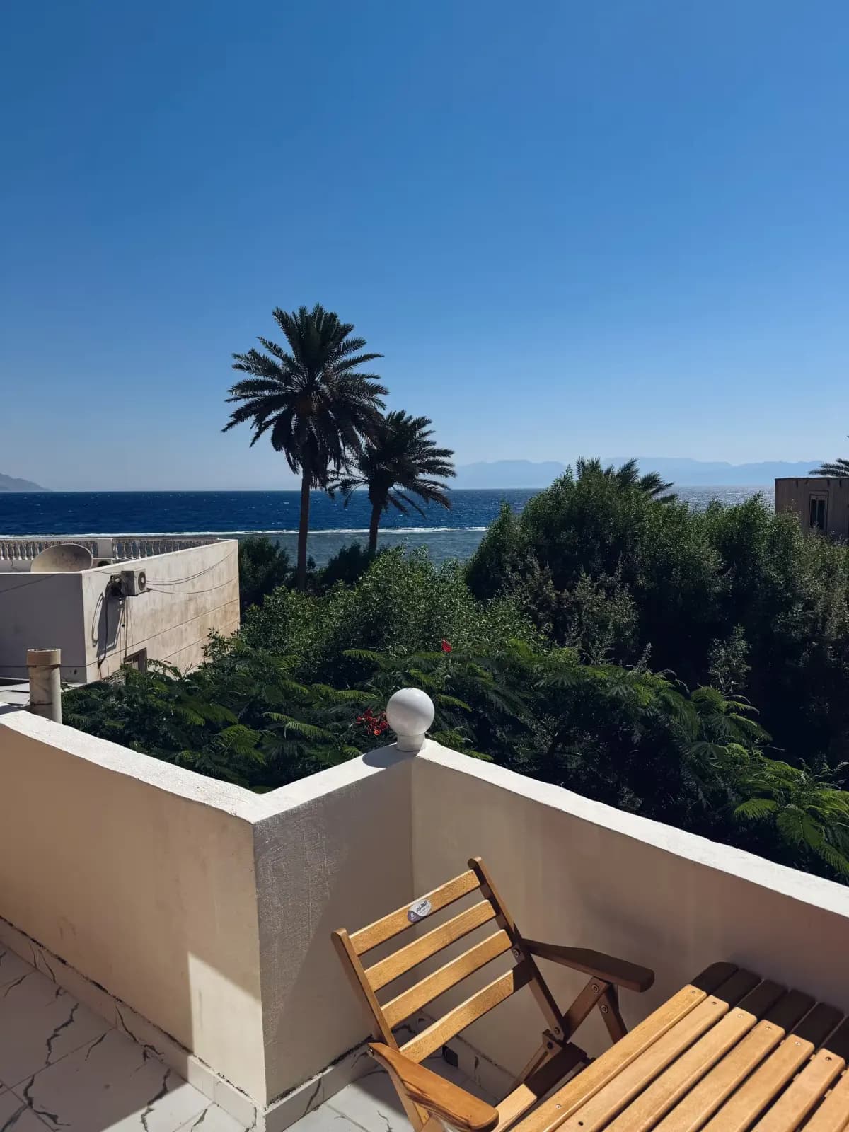 PLUM – Rooftop Sea View Studio, 1 Min to the Beach - Image 4