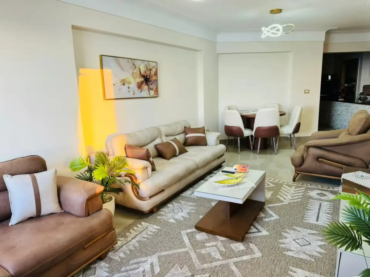 Gleem Pearl Seaview 2-Bedroom - Image 3